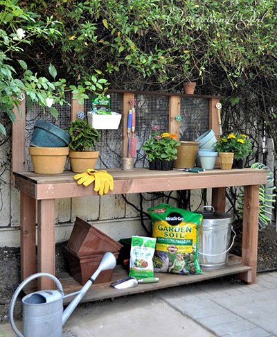 Functional Potting Bench With Storage Mesh