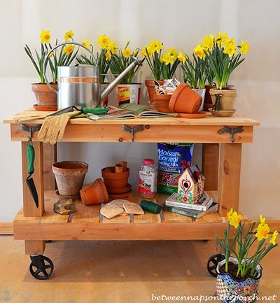 Garden Party Wheeled Potting Bench