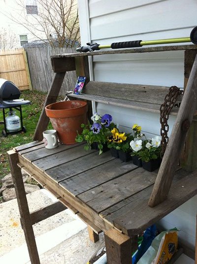 Upcycled Pallet Potting Bench
