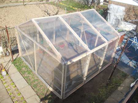 Cling-Film Greenhouse