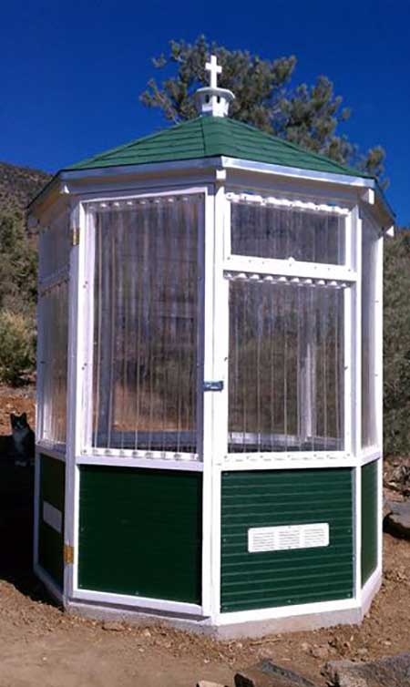 DIY Octagonal Greenhouse